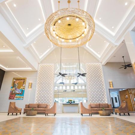 La Maja Rica Hotel Tarlac City Dış mekan fotoğraf