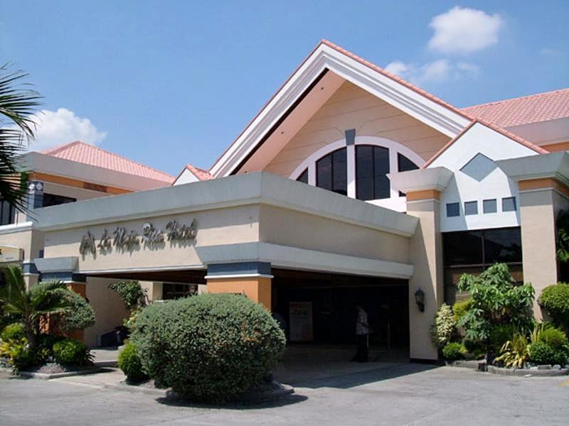 La Maja Rica Hotel Tarlac City Dış mekan fotoğraf