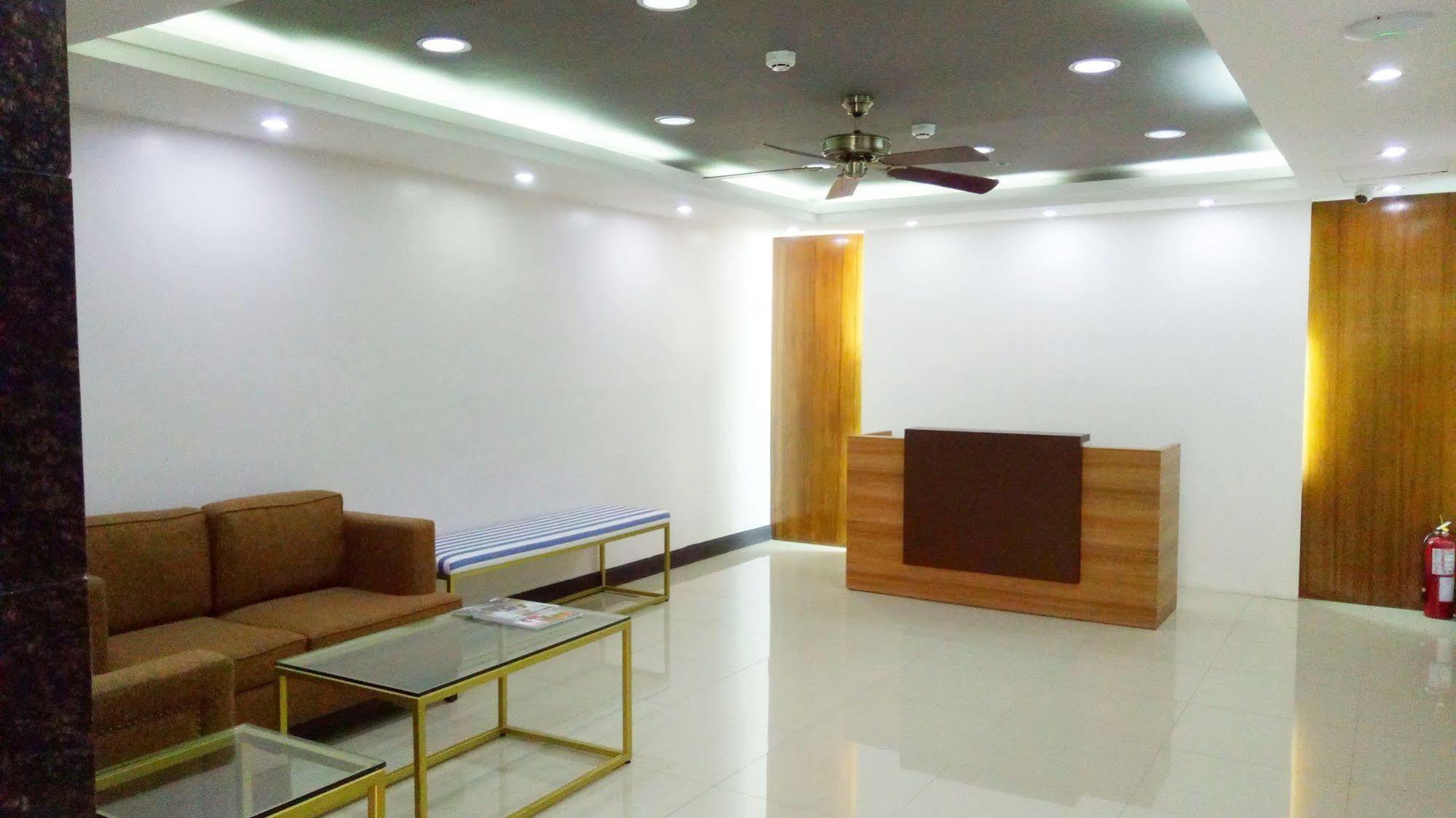 La Maja Rica Hotel Tarlac City Dış mekan fotoğraf