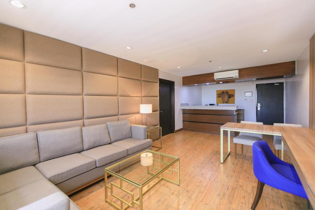 La Maja Rica Hotel Tarlac City Dış mekan fotoğraf