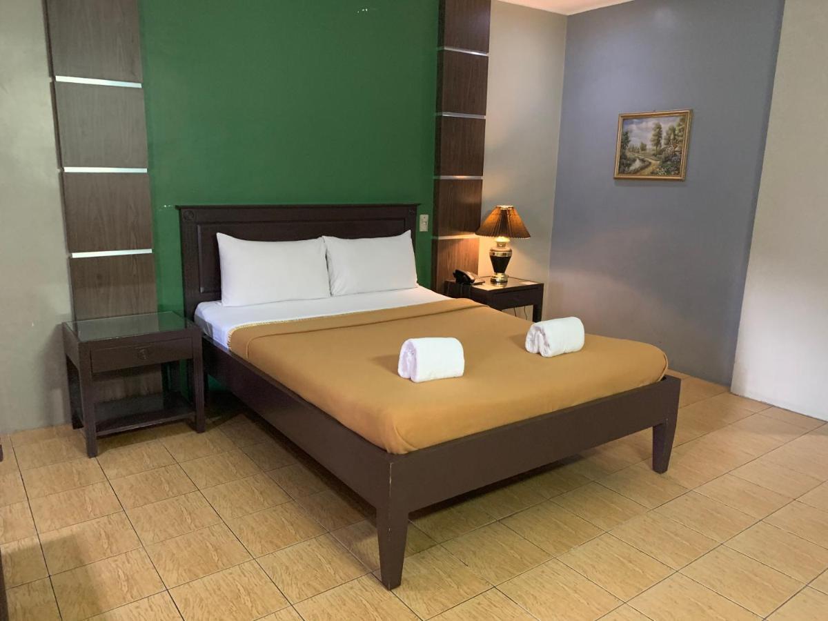 La Maja Rica Hotel Tarlac City Dış mekan fotoğraf
