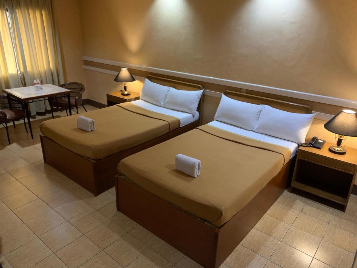 La Maja Rica Hotel Tarlac City Dış mekan fotoğraf